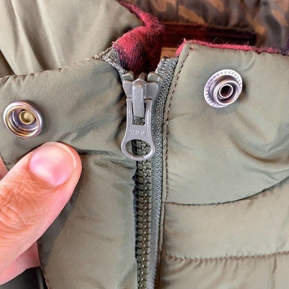 Legendary Military Green Puffer Vest w/ Toggle Buttons - Picture 6 of 12